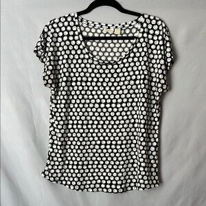 Chicos scoop neck black and white cap sleeve top | size 1